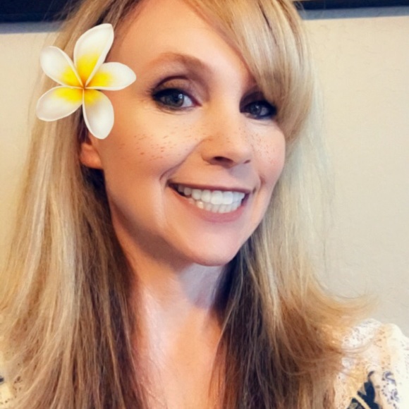 Meet your Posher, Jill - Picture 3 of 3